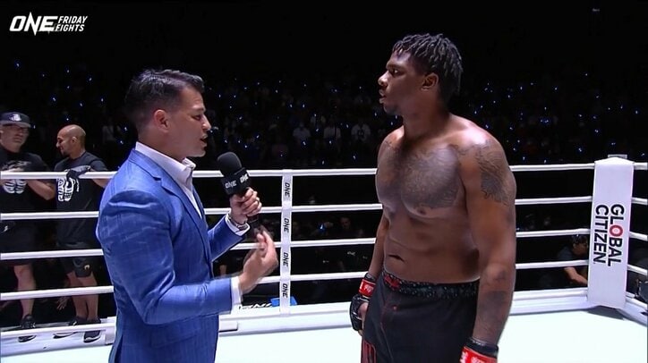 「うそ…こんなの見たことない」世界王者も絶句の“18秒失神”KO 上から“ドン”の衝撃結末