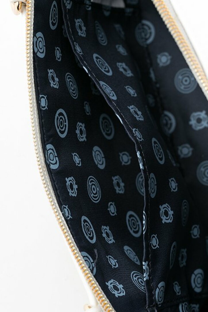 アニメ『血界戦線 & BEYOND』レオナルドとクラウスが手元に! 佐藤さきコラボのショルダーバッグとポーチが発売