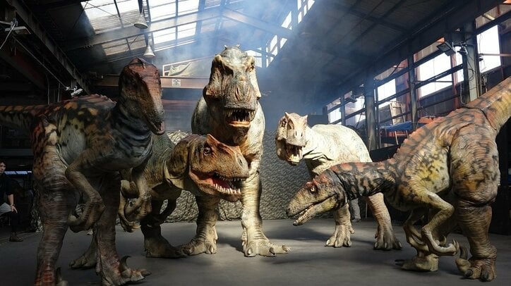 50周年のドラえもんとリアルな恐竜のコラボが実現「DINO SAFARI 2020」で特別公演が決定
