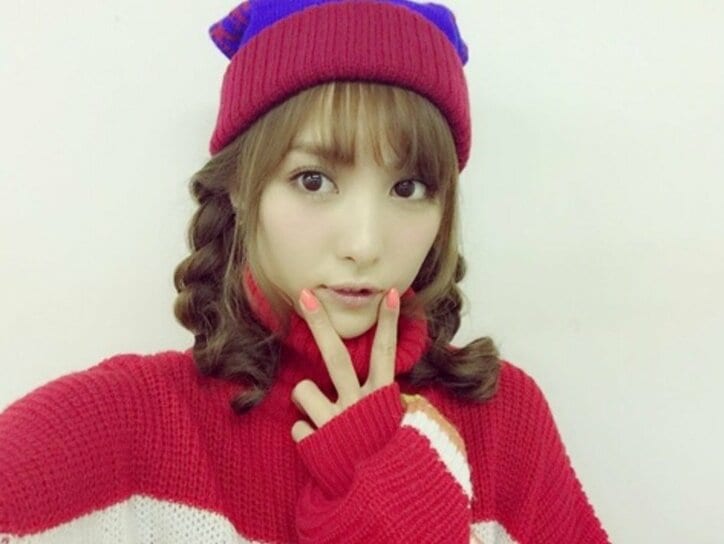 石川恋「彼氏変わったんで黒髪にしたッス」 イメチェン写真を公開