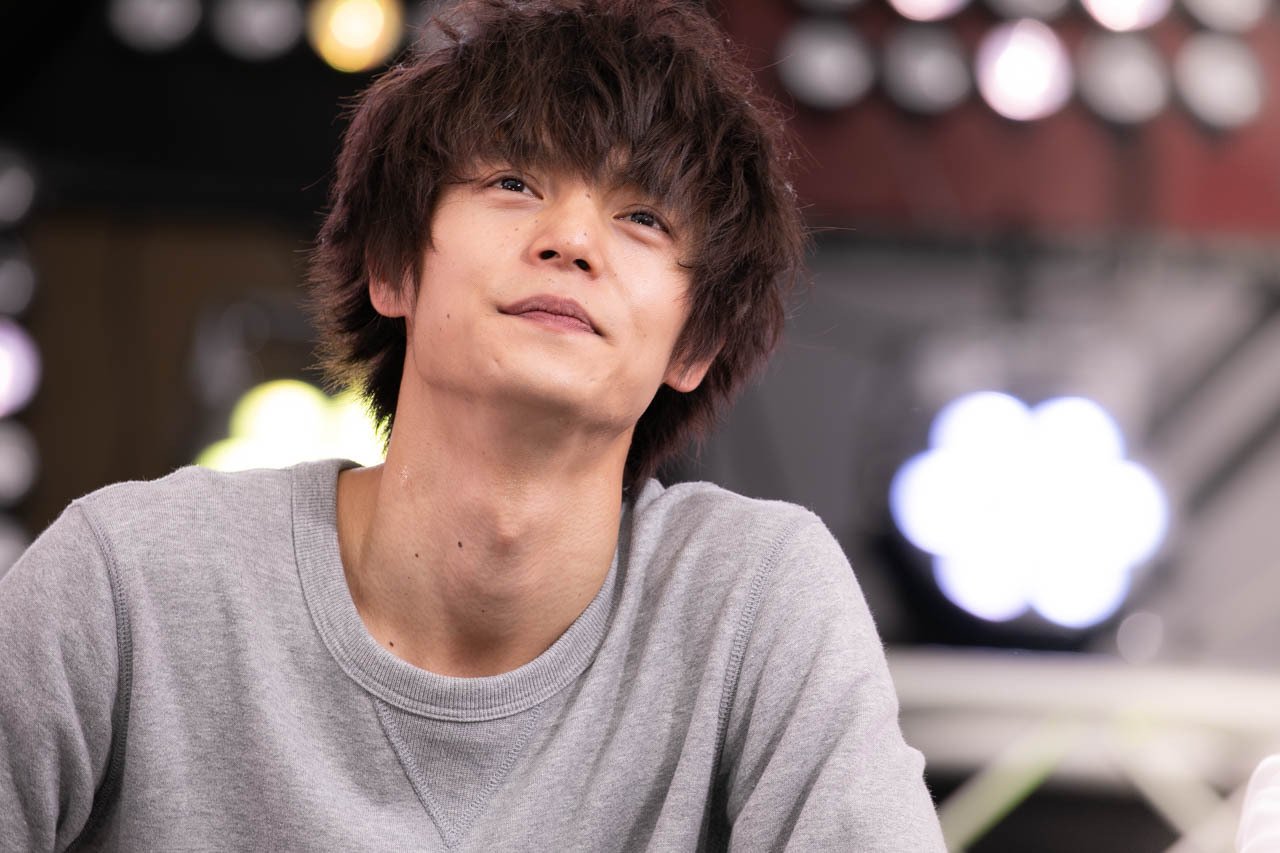 ラジエーションハウス 窪田正孝の誕生日を祝福し反響 なんて素敵な立ち姿 造形美最高 話題 Abema Times