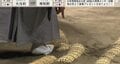 俵を指差し確認の“珍光景”も…長い協議で漂う緊張感が視聴者に伝染 20歳行司の表情変化に「行司さんが泣きだしたら……」「不安そう」
