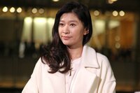篠原涼子、撮影現場で「歌ったり、踊ったり」　恥ずかしそうに告白