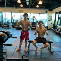 武尊、合宿中の様子を公開　大岩龍矢との2ショットに「筋肉すごっ」「バッキバキですね」の声