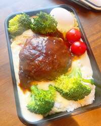 みきママ『ハンバーググラタン弁当です！！』