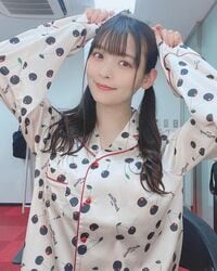 「かわいすぎる！」「ドキドキ不可避」上坂すみれ、パジャマ姿の「夜あそび」オフショットにファン大興奮