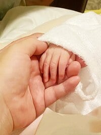 キンタロー。旦那『祝！第二子誕生。“ちびキン”ちゃんが姉になりました。』