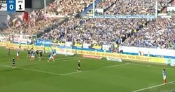 「飛びすぎやろ！」町野修斗、30メートル“必殺・弾丸ロングスロー”炸裂「うおおおお！」矢のような弾道→ボックス内へ… 空中殺法にファン衝撃