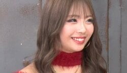 「好きなことはブランコで遊ぶこと」年齢不詳な巻き髪ギャルの年齢に衝撃「えええええ！！」