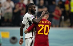 「日本に勝ってくれと言われた」崖っぷちのドイツ代表DFリュディガーがカルバハルに切望