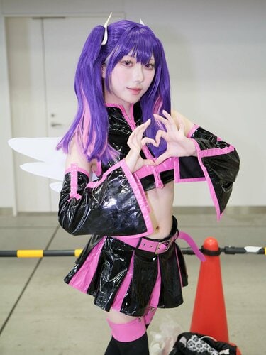 2.5次元の誘惑 ミリエラコスプレ衣装 身体を絞りました」スレンダーさの再現に努力した『2.5次元の誘惑