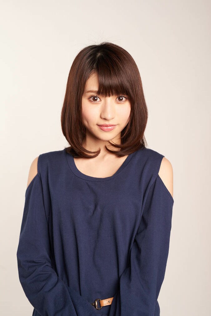 Twitter発2次元級美少女“りーめろ先輩”こと莉音がニュース語る 1枚目