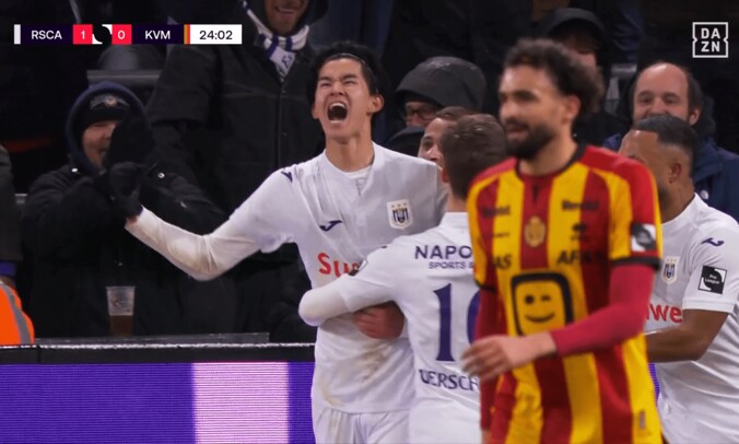 【写真・画像】「マジでえぐい！」中村敬斗、“２人ぶち抜きドリブル”が話題沸騰！ ゴリゴリ突破で最強守備陣を破壊した瞬間「やばいよ」　1枚目