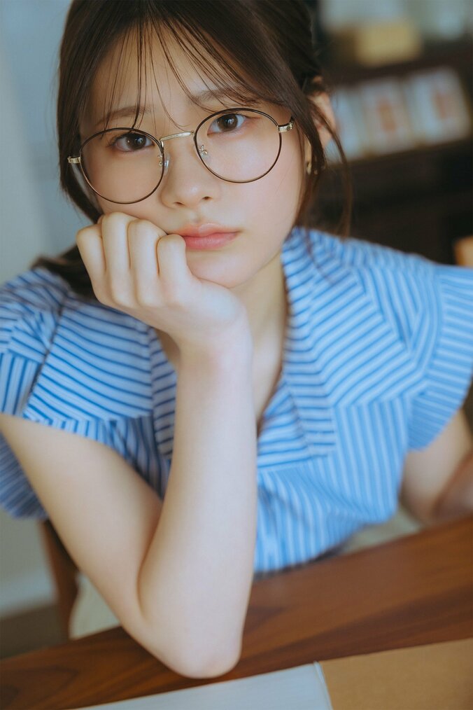 【写真・画像】野村るな、透き通る肌の“超Z世代スタイル”で魅了 SPA！デジタル写真集から誌面カット　1枚目
