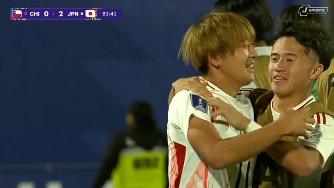 投入３分でゴラッソ！「ちょっと見た？ウチの横山夢樹」「震えるわ」U-20日本代表MFの豪快追加点にファン騒然 4枚目