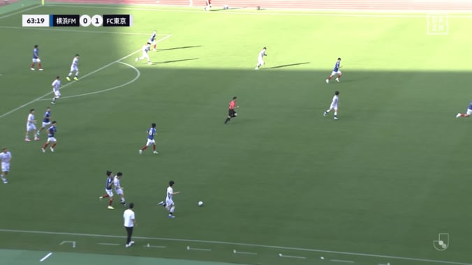 「森保ジャパンに呼びませんか？」32歳DFに“4年ぶり日本代表復帰”待望論！室屋成の“奪取→40m独走→アシスト”に騒然「完璧すぎ」 3枚目