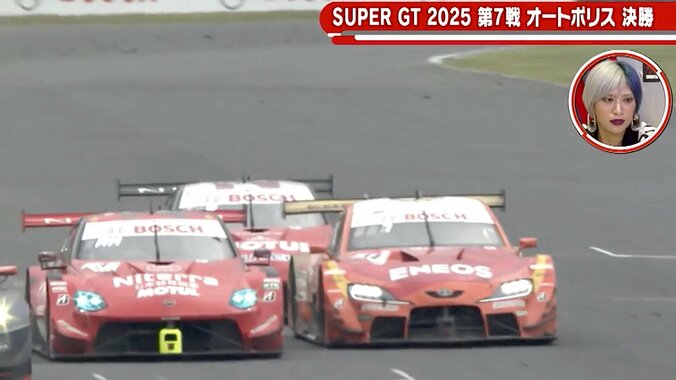 【写真・画像】Zがスープラに挟まれて「サンドイッチやん！」「これどうするの！？」 超接近の“限界バトル”に現役レーサーも本音「うわ、嫌だ」　1枚目