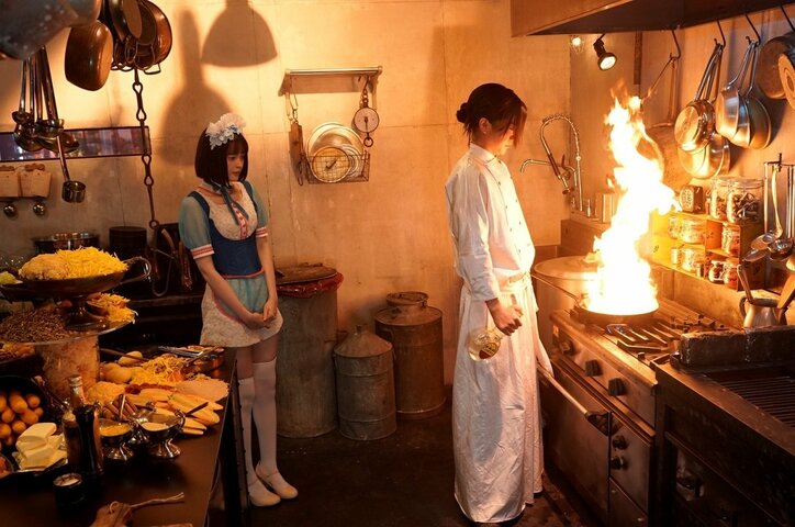 玉城ティナに便器を「舐めろ」 藤原竜也 史上“最狂”の演技を見せる!?映画『Diner ダイナー』よりキャラクター動画到着