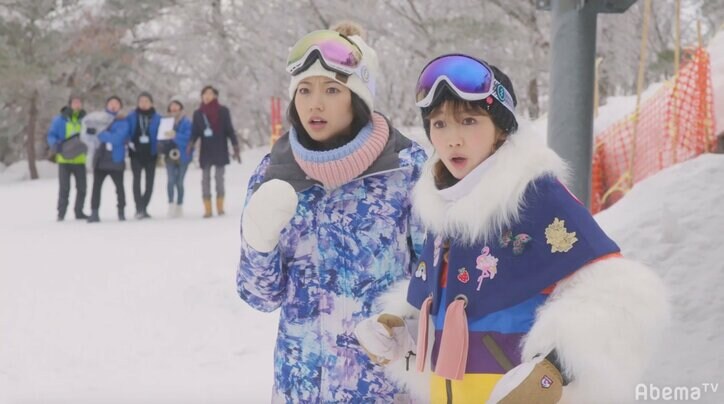 平祐奈＆武田玲奈＆岡本夏美がかわいすぎるスノボウェア姿を披露