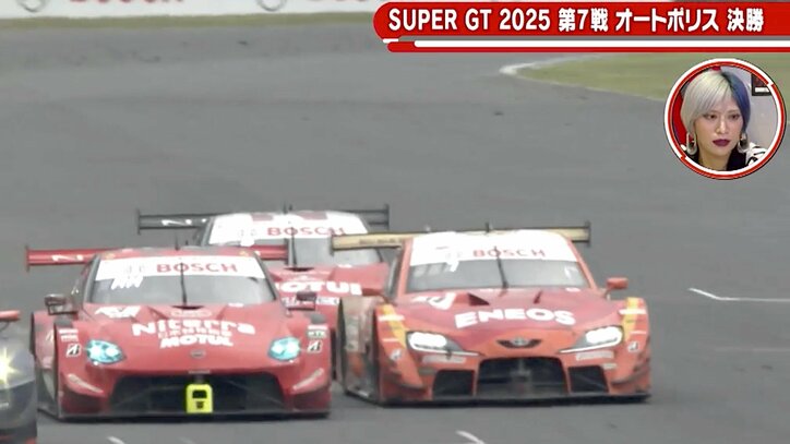 【写真・画像】Zがスープラに挟まれて「サンドイッチやん！」「これどうするの！？」 超接近の“限界バトル”に現役レーサーも本音「うわ、嫌だ」　1枚目