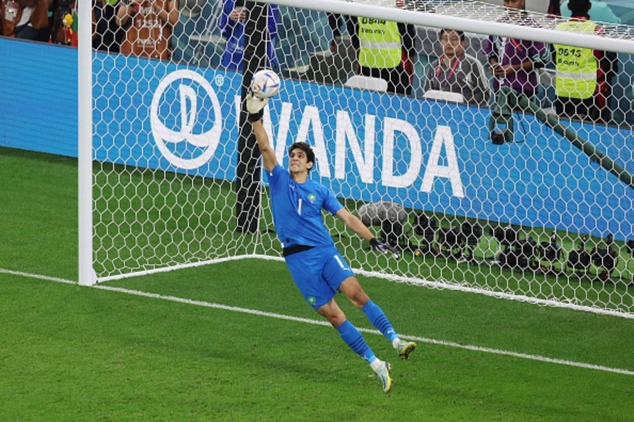 ［W杯マッチ60］モロッコ旋風はポルトガルをも飲み込んだ！　“空飛ぶヘッド弾”＆無失点守備でアフリカ勢初の4強進出