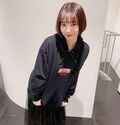 岡田紗佳のキュートな“パーカー女子”姿に称賛続々　親友の松本圭世は「カメラマンが最高」