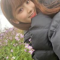 「花よりミイヒ」「最強すぎる」NiziU・ミイヒの“お花ショット”に称賛の声