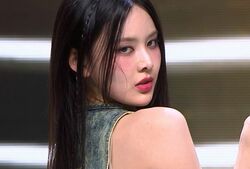 「完全に女王」「格が違う」美しすぎる練習生、清楚からガラリ！腰を大胆に振り暴力的なセクシー炸裂で会場悲鳴！“悪い女”全開で王者の貫禄見せつける