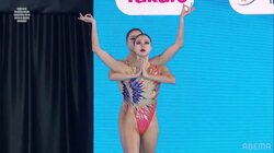 めっちゃ飛んでる！中国・美人双子姉妹、規格外に高いアクロを2連発「パワフルで美しい」完全一致の脚技も高評価