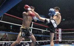 開始３秒で“戦慄”の左ハイ！ 怒涛の連打で“31秒”KO決着 「百裂拳」「圧倒的だ」