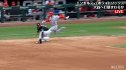 俊足VS好守備に一塁塁審もパニック？一塁だけで4回判定覆る“チャレンジ祭り”にファン同情「あれはわからない」