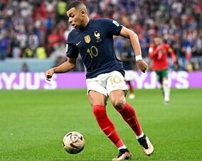 「左からの突破の仕方アンリやん」本田圭佑、“怪物”エムバペの高速ドリブルに驚嘆！【W杯】