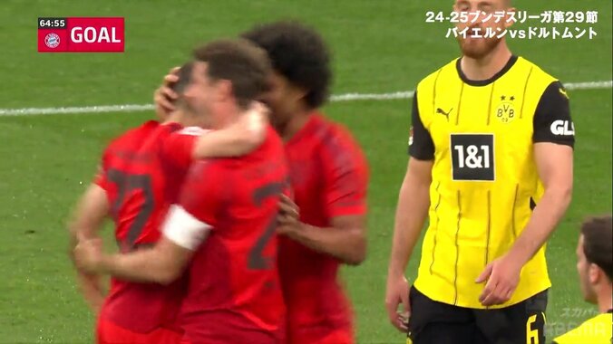 「まだ契約延長間に合うぞ」｢本当にいなくなるのか」退団発表した“バイエルンの心臓”が極上エンジェルパスで同点弾をアシスト「メッセージを込めたパスだな」 5枚目