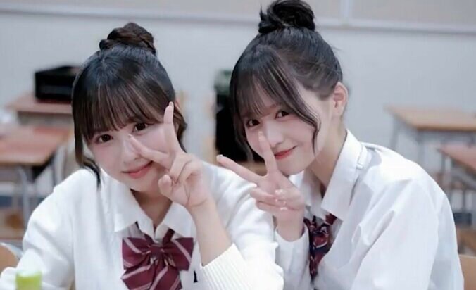 【写真・画像】「妹の彼氏が別れてから、次に姉にいった」美人すぎる双子姉妹、恋愛で傷ついた過去を告白　1枚目