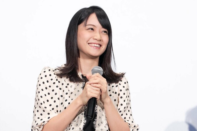 「幸せな気持ちでいっぱい」深川麻衣、初主演映画の初日舞台挨拶サプライズに涙 3枚目