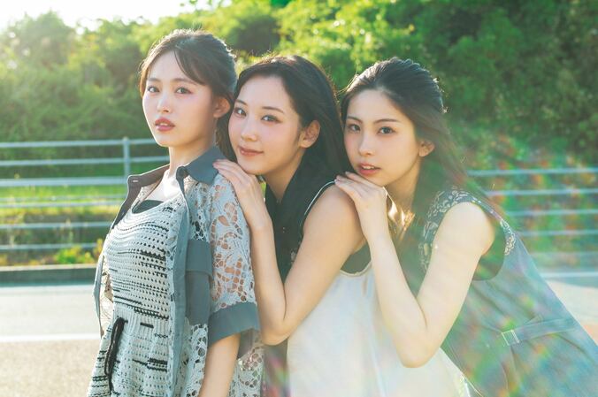 巻頭グラビア：後藤花（アンジュルム）江端妃咲（Juice=Juice）櫻井梨央（モーニング娘。'26）