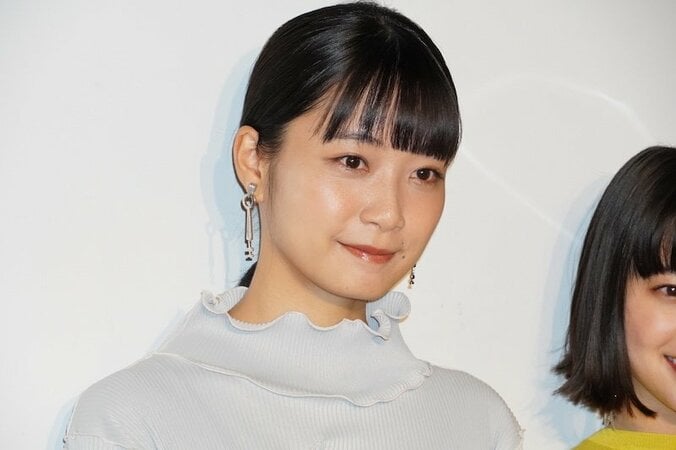 深川麻衣、中学時代の淡い恋のエピソード告白「ショートカットが好きと聞きつけて…」 3枚目