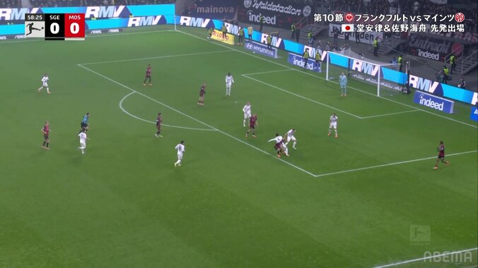 「すげーバトル」堂安律の仕掛けvs佐野海舟のボール奪取！「どっちもバチバチ」日本代表同士の攻防にファン興奮 4枚目