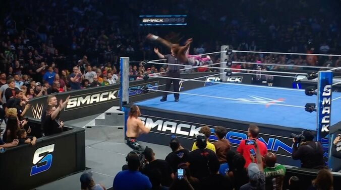 とてつもない高さからダイブを決行