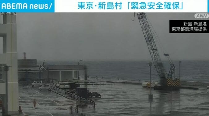 新島 新島港の様子