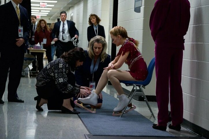 スキャンダラスな事件の真相とは？『アイ,トーニャ 史上最大のスキャンダル』予告映像解禁