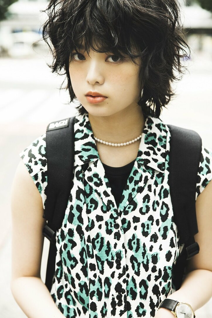 欅坂46の”かわいい”と”かっこいい”が1度に味わえるファッションマガジン発売