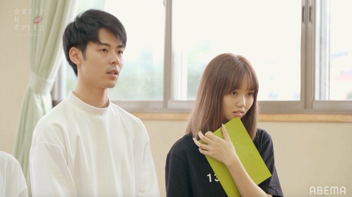 ベッドの上でキスシーン稽古 ムード満点の“同棲ハウス”でまなみ＆けいが急接近『ドラ恋』act.1