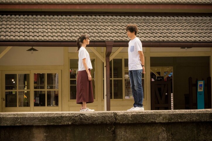 山田裕貴と齋藤飛鳥が台湾でアイス食べたり散歩したり、デートシーン捉えた『キミオイ』メイキング映像