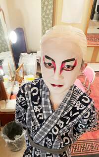 市川團十郎白猿『到着!』