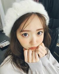 「お顔最強に可愛すぎる」鈴木愛理、上目遣い＆ぶりっ子ポーズのオフショットに悶絶の声