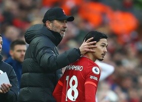 クロップ監督が南野拓実に別れの言葉　最後まで賛辞「正直、監督にとっての“夢”だ」