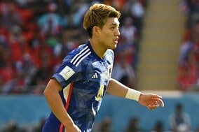 「リスペクトが伝わってきます」堂安律、キャプテン吉田麻也との２ショットと賛辞の言葉が話題！「パパと息子みたい」【W杯】