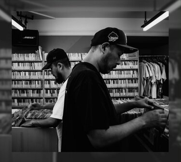 昨年シーン内外を賑わしたDUSTY HUSKYとDJ BUNTA、前人未到の47都