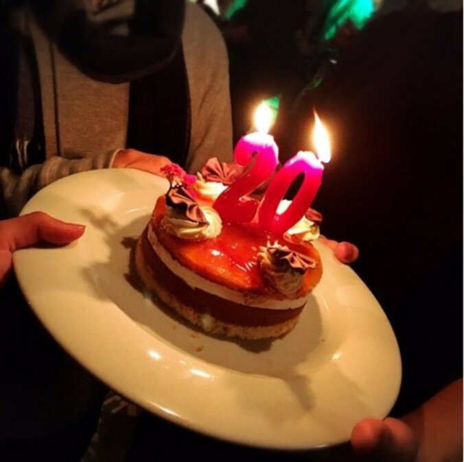 真剣佑、山崎賢人＆神木隆之介からの祝福に感激　広瀬すずも「純粋なまっけんのままで」 1枚目